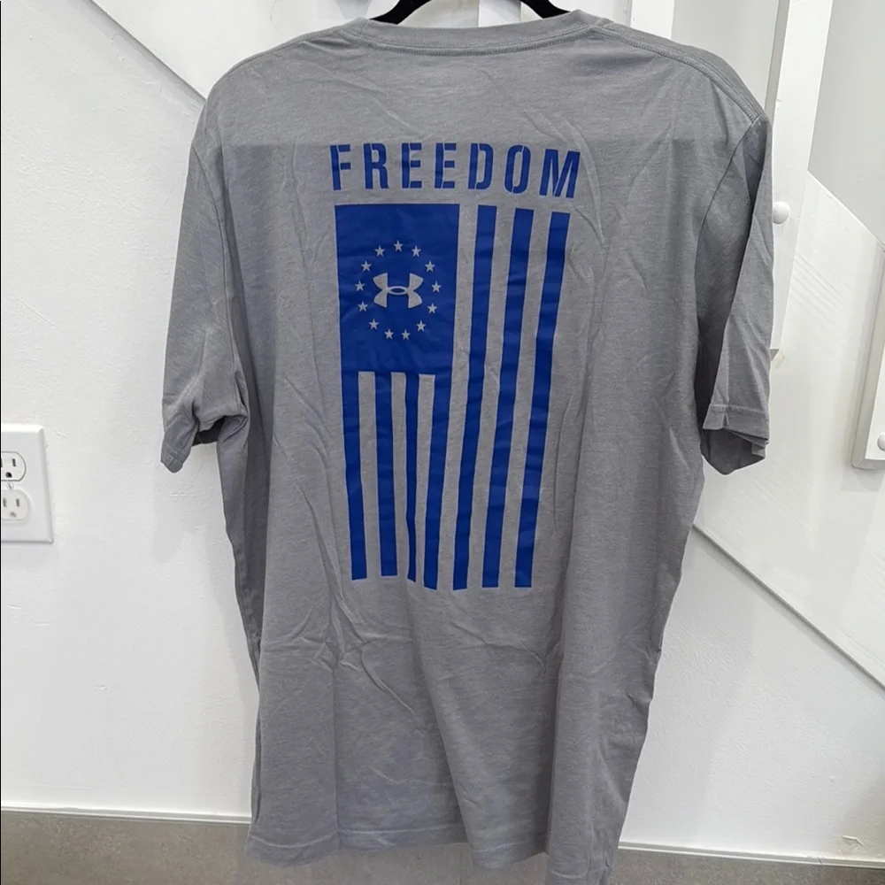 Under Armour Men's New Freedom BFL T-Shirt in Grey - Picture 7 of 8